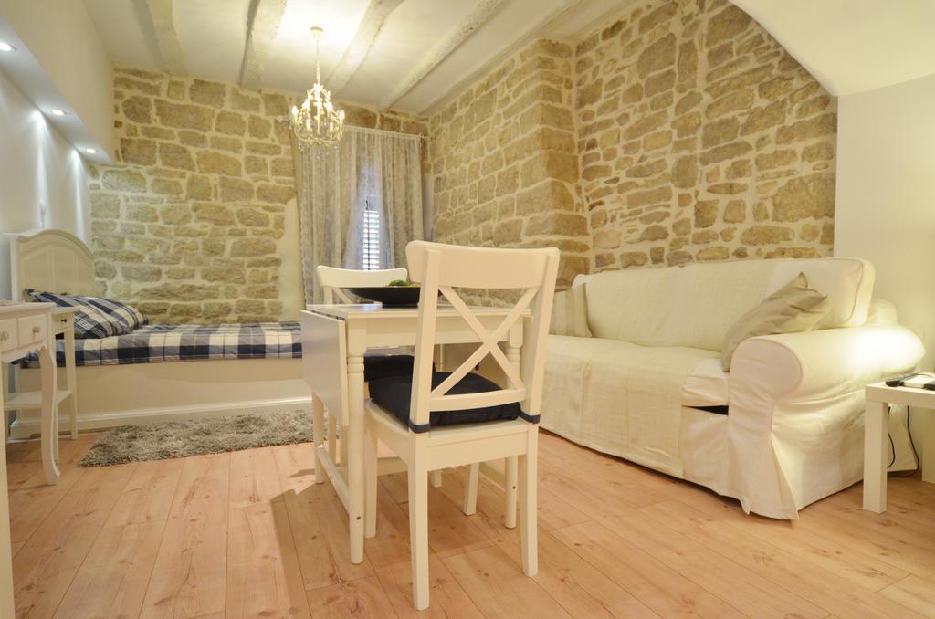 Studios Villa Rossella 4 Rovigno Esterno foto
